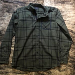 Lot of 5 Men’s Button Down Shirts